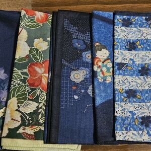 Beautiful Vintage Japanese Handketchiefs.